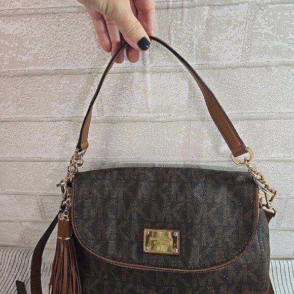 Michael Kors Signature Fold over Brown Leather Shoulder Bag Handbag w/ Tassell - Picture 2 of 13